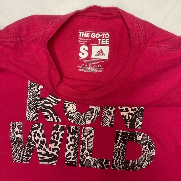 ♥️ Small Adidas tee - Picture 3 of 4